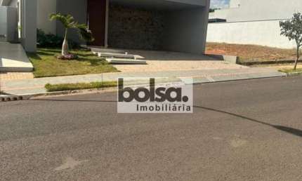 Casa para venda com 360 m² e 3 quartos em Vila Santista, Bauru - SP