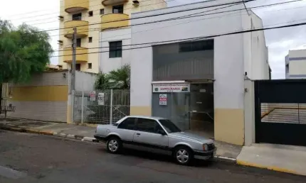 Prédio à venda na Vila Cidade Universitária, Bauru 