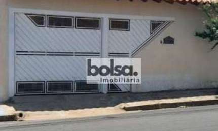 Casa na Vila Cardia com excelente localização 4 quartos sendo 1 suíte R$ 550.000,00