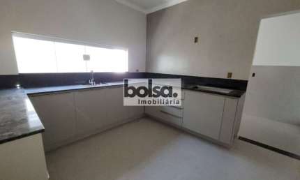 Casa para venda com 218 m² e 3 quartos em Parque Vista Alegre, Bauru - SP