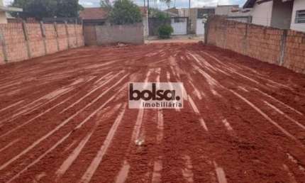 Terreno à venda no Parque Roosevelt, Bauru 