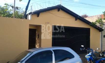 Casa com 5 quartos para alugar na Vila Nipônica, Bauru 