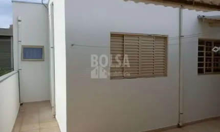 Casa com 2 quartos para alugar na Vila Mesquita, Bauru 