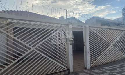 Excelente  residencia ampla, com total segurança , localização excelente