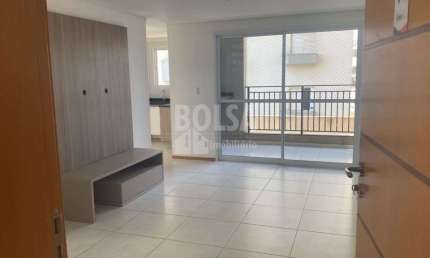 Lindo apartamento com varanda gourmet , completíssimo em armários, ar condicionado , muito bem local