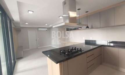 Lindo apartamento com varanda gourmet ,Andar Alto ! Zona Sul