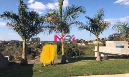 SOBRADO COM PISCINA A VENDA NO BAIRRO MONTERREY- LOUVEIRA