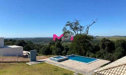 CASA A VENDA NO CONDOMÍNIO PARQUE DA FAZENDA - ITATIBA/SP. 442 METROS - 04 QUARTOS - QUINTAL COM PISCINA - 04 VAGAS.