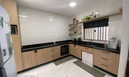 Casa com 3 quartos à venda na Rua Sebastião Roberto, Colúmbia, Londrina