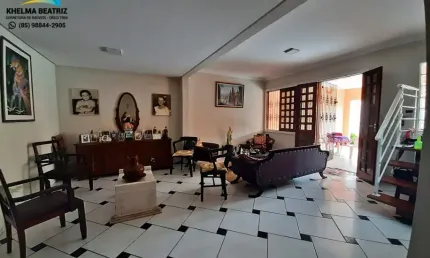 Triplex, 5 suítes, 4 vagas, varanda, quintal, terraço, pode ser transformada em 2 casas