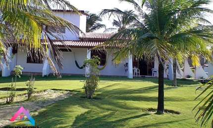 Vendo casa com terreno de 3.300m² na Praia do Presídio