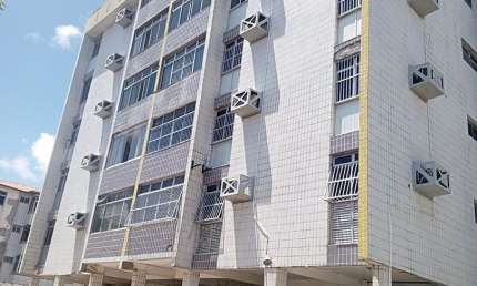 Vendo apartamento com 3 quartos, elevador, frente à Via Expressa