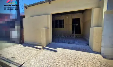 Vendo casa com 5 quartos, varanda e quintal,  no Benfica