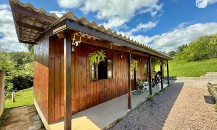 Casa com 1 quarto à venda na do Girassol, 80, Areias de Baixo, Governador Celso Ramos por R$ 390.000