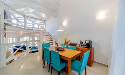 Casa com 3 Quartos (1 Suíte) à venda, 427 m² por R$ 1.205.000 - Condomínio Granja Carneiro Viana - Cotia - SP