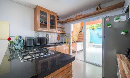 Casa com 3 Quartos(1 Suíte) à venda, 106 m² por R$ 720.000 - Condomínio Modernita II - Granja Viana - Cotia - SP