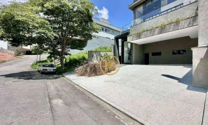 Casa nova moderna com elevador e piscina na granja viana