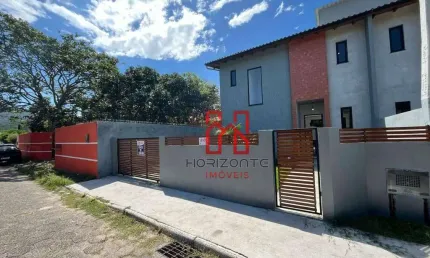 Sobrado com 2 dormitórios à venda, 105 m² por R$ 450.000,00 - São João do Rio Vermelho - Florianópolis/SC