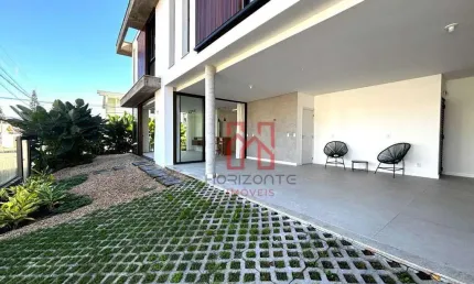 Casa com 3 dormitórios à venda, 162 m² por R$ 1.950.000 - Itacorubi - Florianópolis/SC
