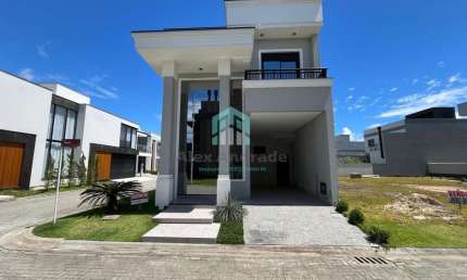Casa à Venda em Beira Rio, Biguaçu: 3 Dormitórios e Suíte