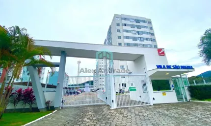 Apartamento à Venda em Rio Caveiras, Biguaçu: 2 Quartos, 49m²