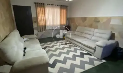 Sobrado à venda na Vila Scarpelli, Santo André-SP: 3 quartos, 1 suíte, 1 sala, 3 banheiros, 2 vagas de garagem, 176m² de área.