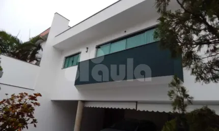 Imperdível!! Sobrado de Alto Padrão com 3 suítes e 7 vagas de garagem