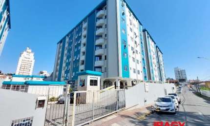 Excelente Apartamento 3 dormitório(s) em Barreiros - São José