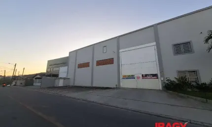 Barracão / Galpão / Depósito para alugar na Rua Fernandes Cardoso da Silva, 411, Serraria, São José