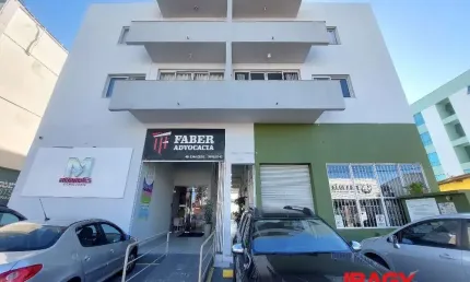 Ponto comercial para alugar na Avenida Leoberto Leal, 738, Barreiros, São José