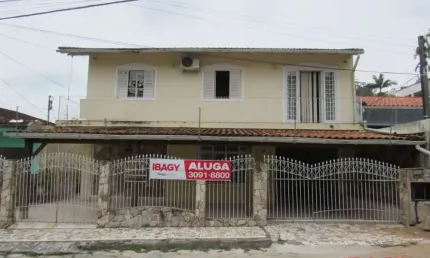 Excelente casa 5 dormitório(s) em trindade - florianópolis