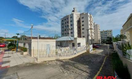 Excelente Apartamento 2 dormitório(s) em Ponta de Baixo - São José