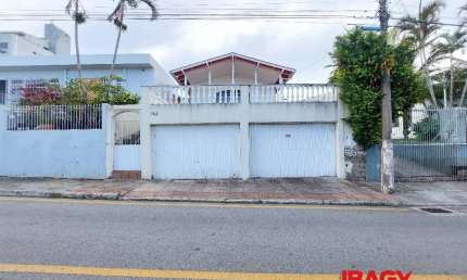 Casa com 2 quartos para alugar na Rua Celso Bayma, 768, Jardim Atlântico, Florianópolis, 93 m2 por R$ 3.900