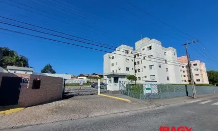 Excelente Apartamento 2 dormitório(s) em Serraria - São José