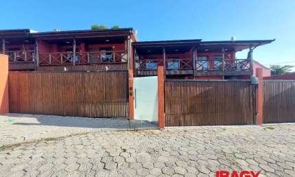 Apartamento com 1 quarto para alugar na Rua Alberto Cavalheiro, 54, Ribeirão da Ilha, Florianópolis, 24 m2 por R$ 2.800