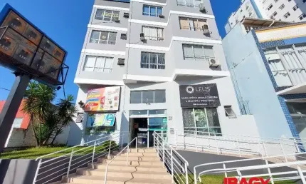 Sala comercial com 2 salas para alugar na Rua Coronel Pedro Demoro, 1793, Estreito, Florianópolis, 37 m2 por R$ 1.200