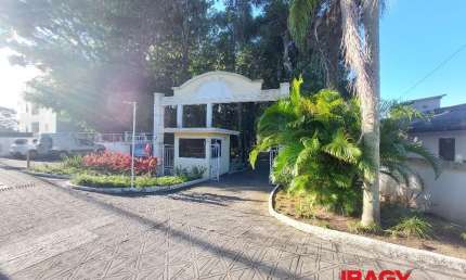 Excelente Apartamento 2 dormitório(s) em Ribeirão da Ilha - Florianópolis