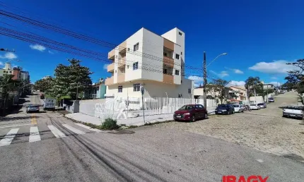 Excelente Apartamento 1 dormitório(s) em Capoeiras - Florianópolis
