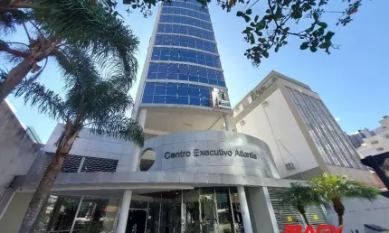 Ponto comercial para alugar na Avenida Rio Branco, 761, Centro, Florianópolis