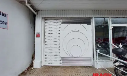 Oportunidade! Galpão em Rio Tavares - Florianópolis