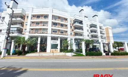 Excelente Apartamento 3 dormitório(s) em Abraão - Florianópolis
