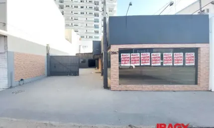 Ponto comercial com 3 salas para alugar na Rua General Liberato Bittencourt, 2067, Estreito, Florianópolis, 186 m2 por R$ 13.000