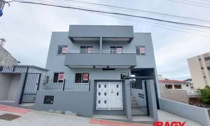 Apartamento com 2 quartos para alugar na Rua Santa Isabel, Picadas do Sul, São José, 70 m2 por R$ 2.200