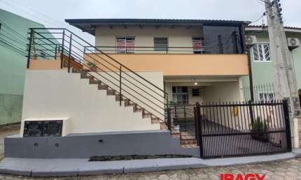 Apartamento com 1 quarto para alugar na Nagibo Ambrosio Marques, 93, Ingleses do Rio Vermelho, Florianópolis, 25 m2 por R$ 1.650
