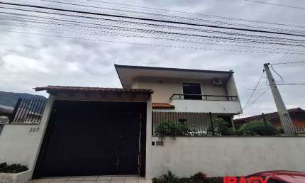 Excelente Apartamento 1 dormitório(s) em Monte Verde - Florianópolis