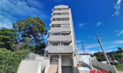 Apartamento com 2 quartos para alugar na Rua João Nilo Morfim, 303, Nossa Senhora do Rosário, São José, 81 m2 por R$ 2.200