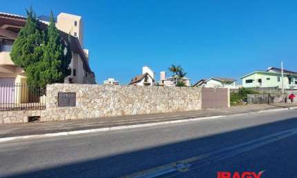 Terreno comercial para alugar na Rua Coronel Bernardino Machado, 00, Centro, Palhoça, 840 m2 por R$ 7.000
