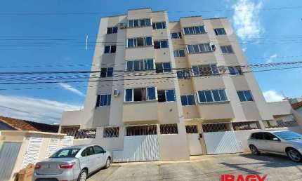 Excelente Apartamento 2 dormitório(s) em Praia Comprida - São José