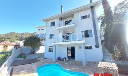 Casa em condomínio fechado com 3 quartos para alugar na Rua Europa, 410, Trindade, Florianópolis