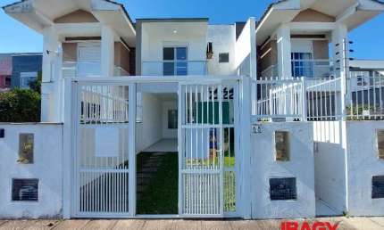 Excelente Casa 3 dormitório(s) em Ribeirão da Ilha - Florianópolis